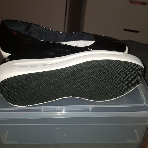 🚫SOLD🚫 Puma Black & White Patent Leather Wedges - Picture 5 of 6